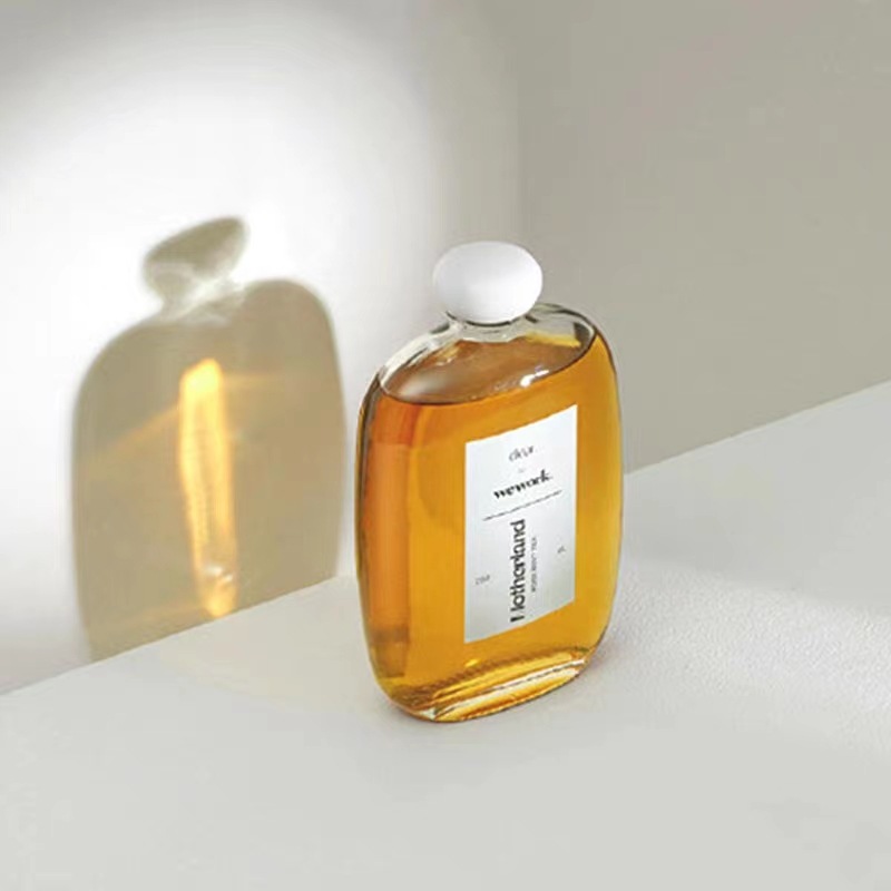 Factory in stock flat bottle beverage milk tea coffee glass bottle mushroom flat bottle sealed leak-proof flat round empty bottle with lid