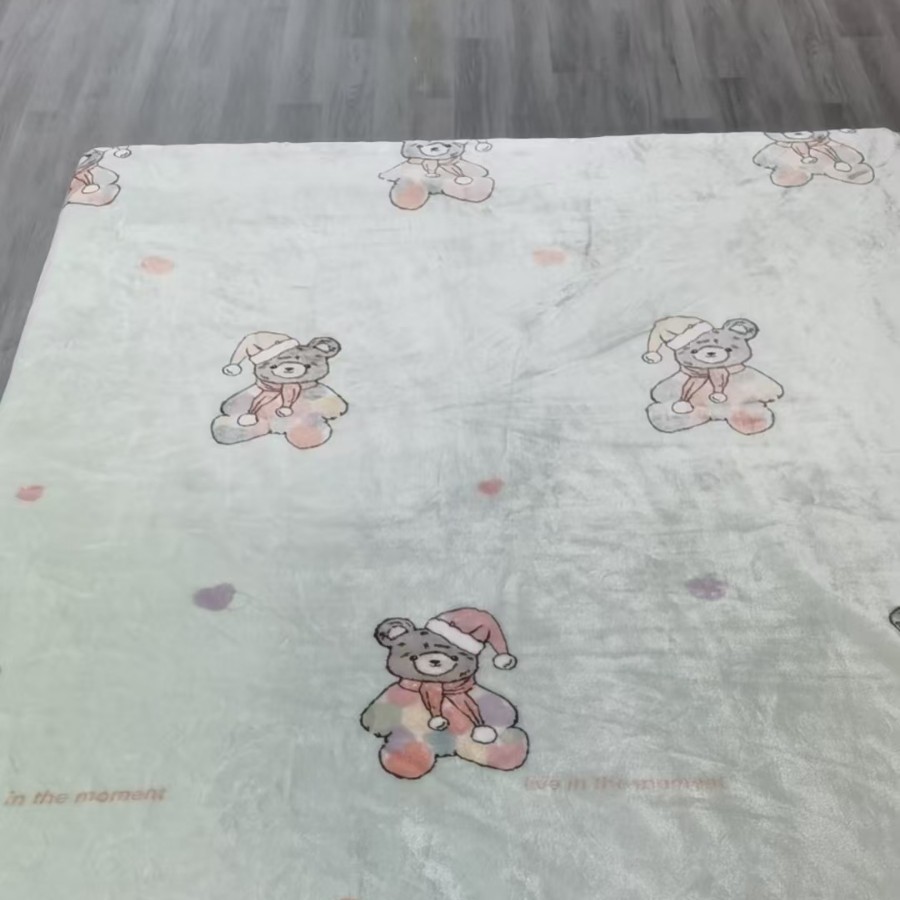 Milk Velvet Blanket 1.5m Single-Size Blanket, Bargain Price of 29 Yuan, Random Patterns, No Returns or Exchanges