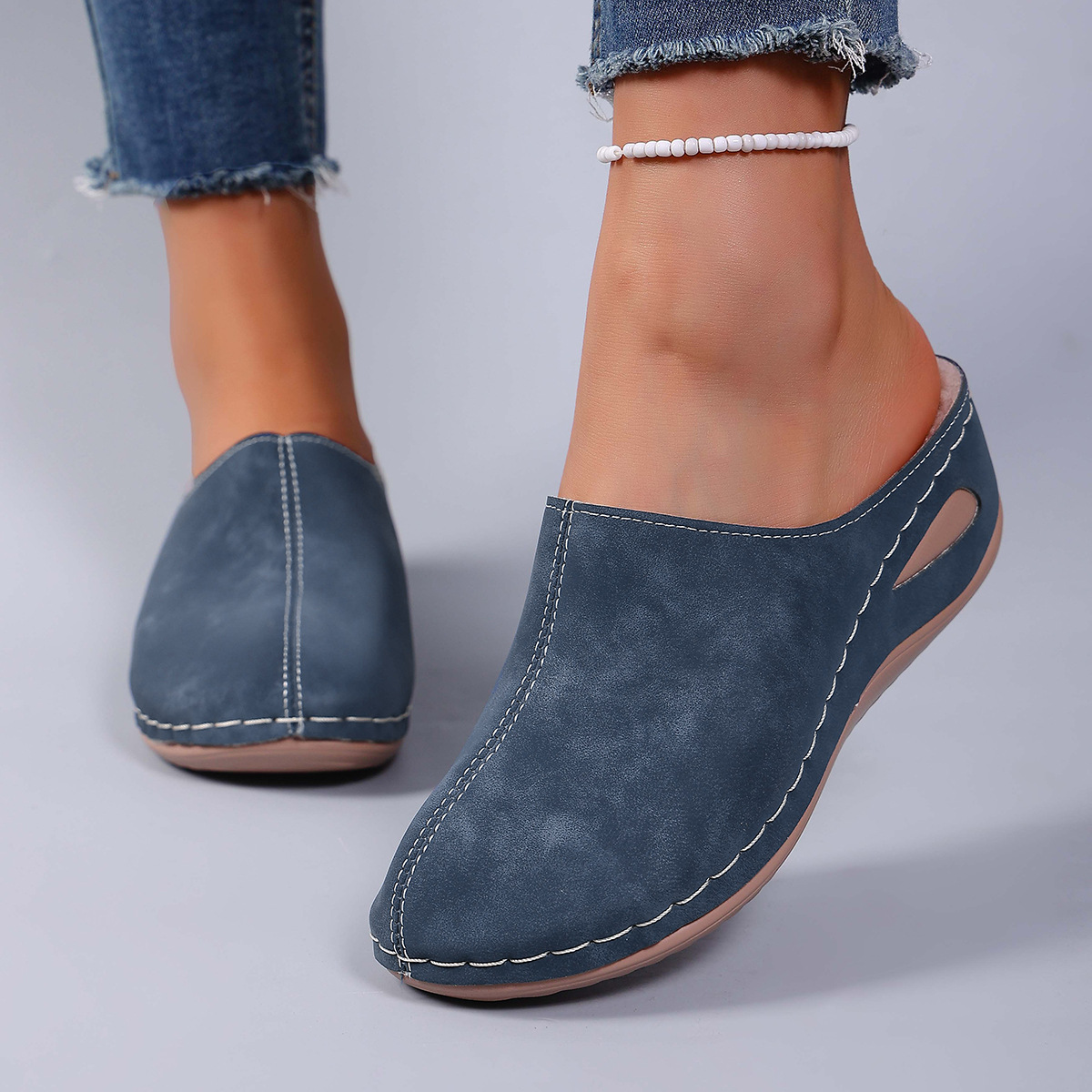 Cross-Border Women's Toe-Toe Thick-Soled Slippers 2025 Export Autum New Large Size Round-Toe Fleece-Lined Wedge-Heeled Slippers Wholesale
