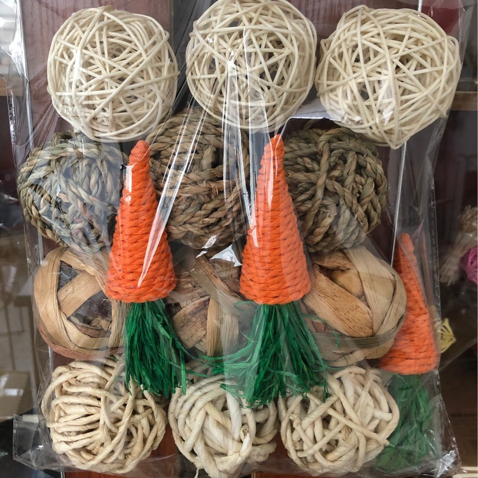 Hamster chinchilla bite molars cross-border supplies for rabbit grass ball parrot bird toys