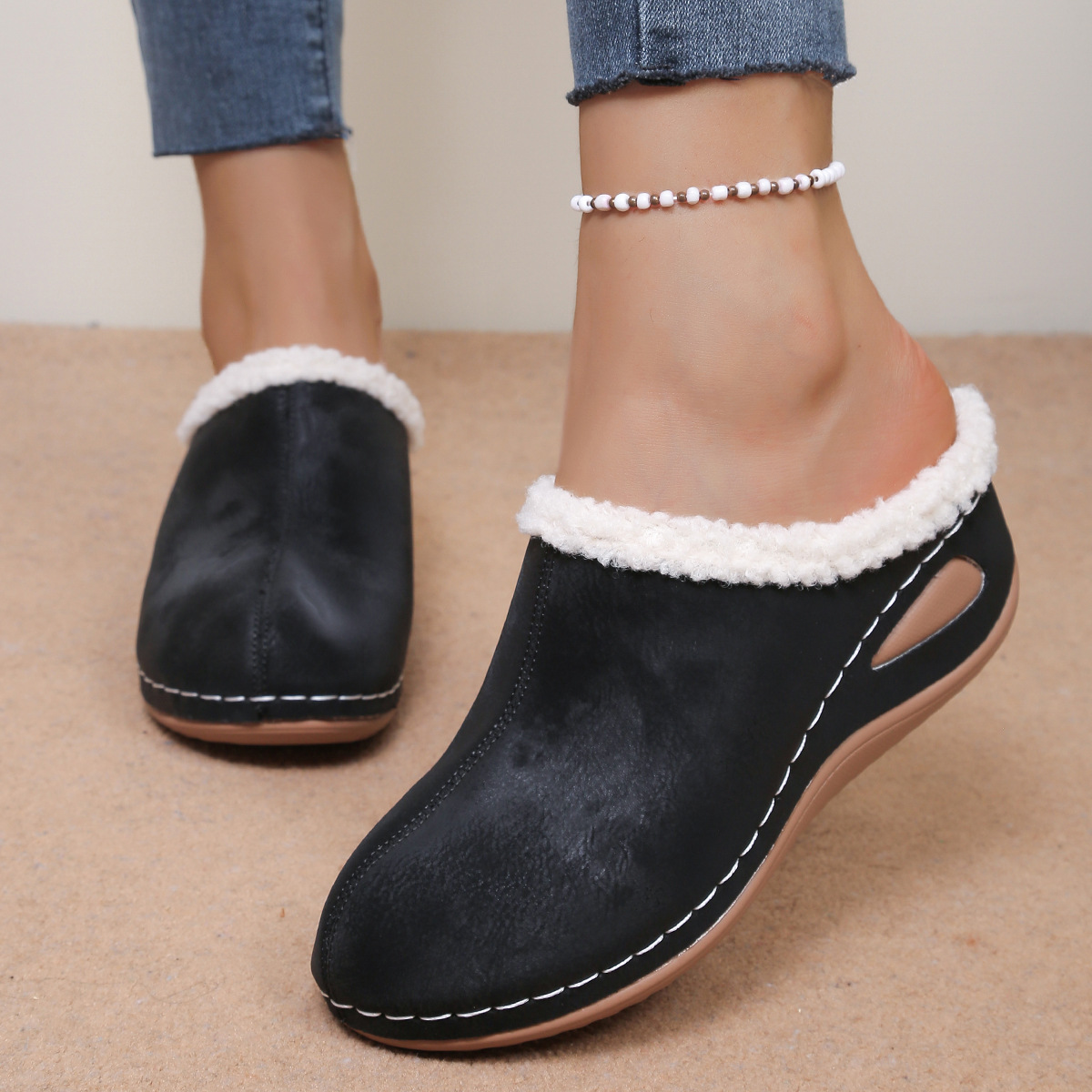Cross-Border Women's Toe-Toe Thick-Soled Slippers 2025 Export Autum New Large Size Round-Toe Fleece-Lined Wedge-Heeled Slippers Wholesale