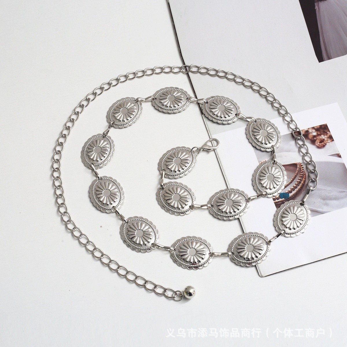 Vintage Metal Chain Waist Chain for Women to Wear with Skirts, Fashionable Decorative Chain Thin Belt, Versatile Ins Trendy Belt
