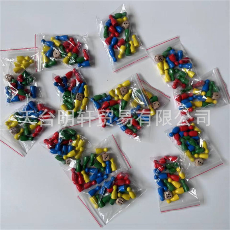 Wooden chess pieces wooden dice chess pieces suit humanoid chess pieces board game accessories wooden checkers flying in stock wholesale