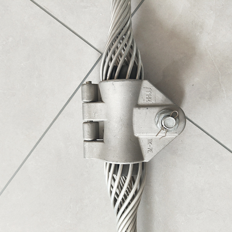 Tk-3-7 Pre-Twisted Suspension Clamp Adss Optical Cable Aluminum Fixed Clamp Small Span Straight Suspension Clamp