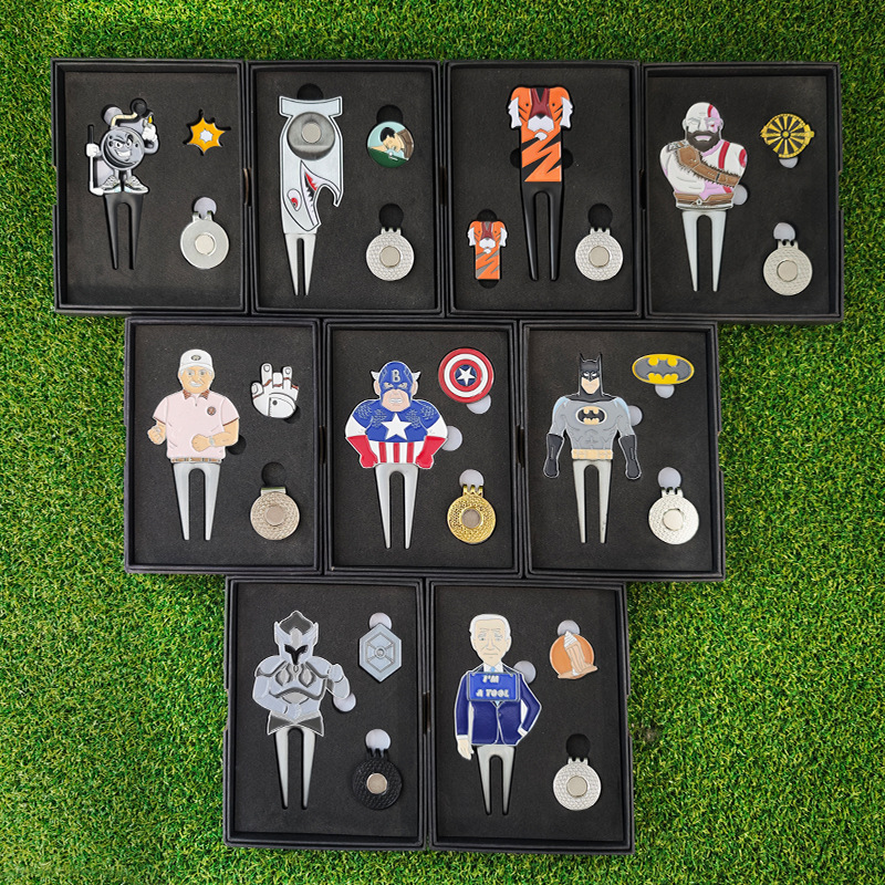 Manufacturer Customized Golf Divot Tool Green Fork Metal Ball Fork Cap Clip Enamel Ball Mark Paint Marker