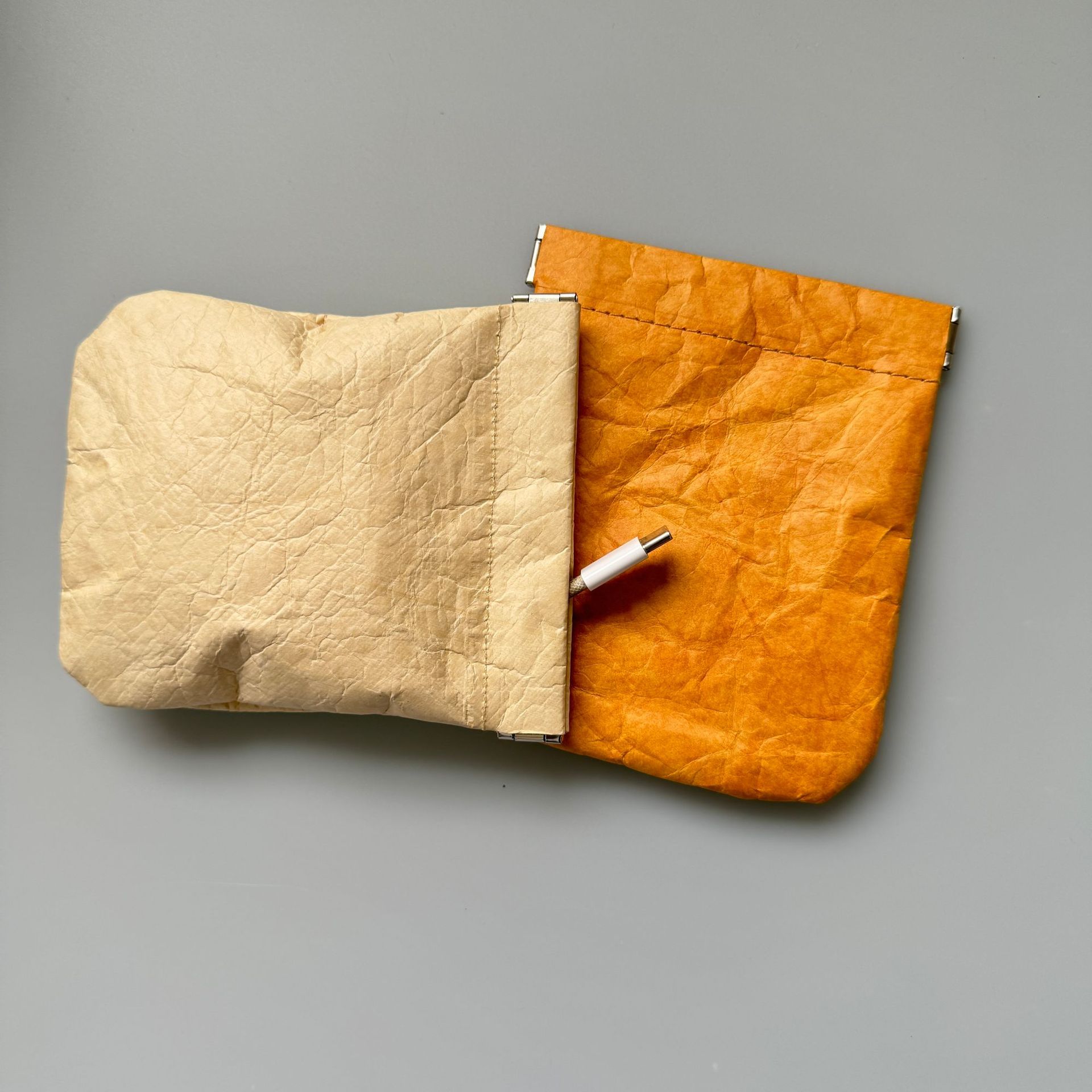 Dupont Paper Shrapnel Storage Bag, Automatic Closing Wired Earphone Coin Purse, Mini Bag, Portable Lipstick Cosmetic Bag