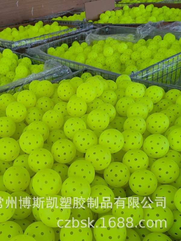 pickleballs 40 Holes 74MM Rolling Plastic One-piece Porous PE Hole Ball