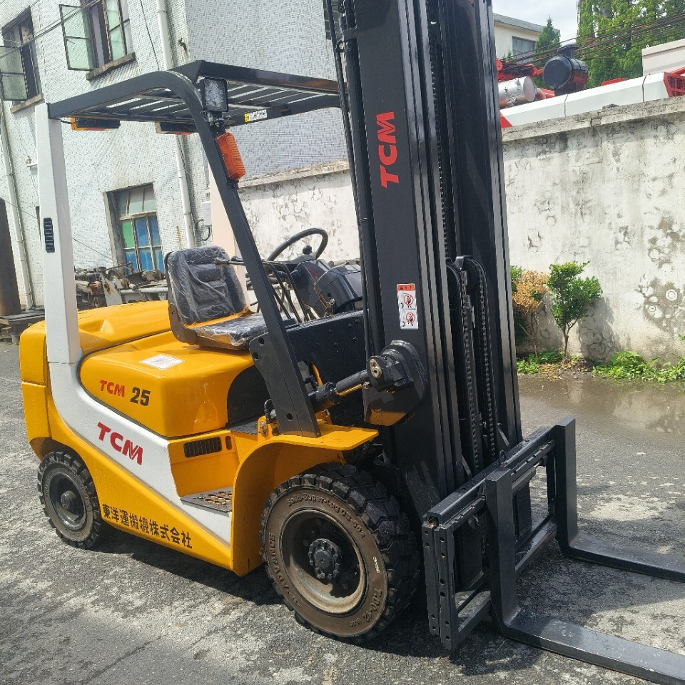 Supply of Japanese Tcm 3-Ton Diesel Forklifts, Used Imported 5-Ton Forklifts, Toyota Forklifts, Sanyo Forklifts