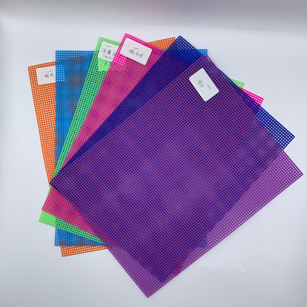 7ct square 14ct round eye B30 A2 plastic mesh three-dimensional cross embroidery cloth wool embroidery foreign trade export grid