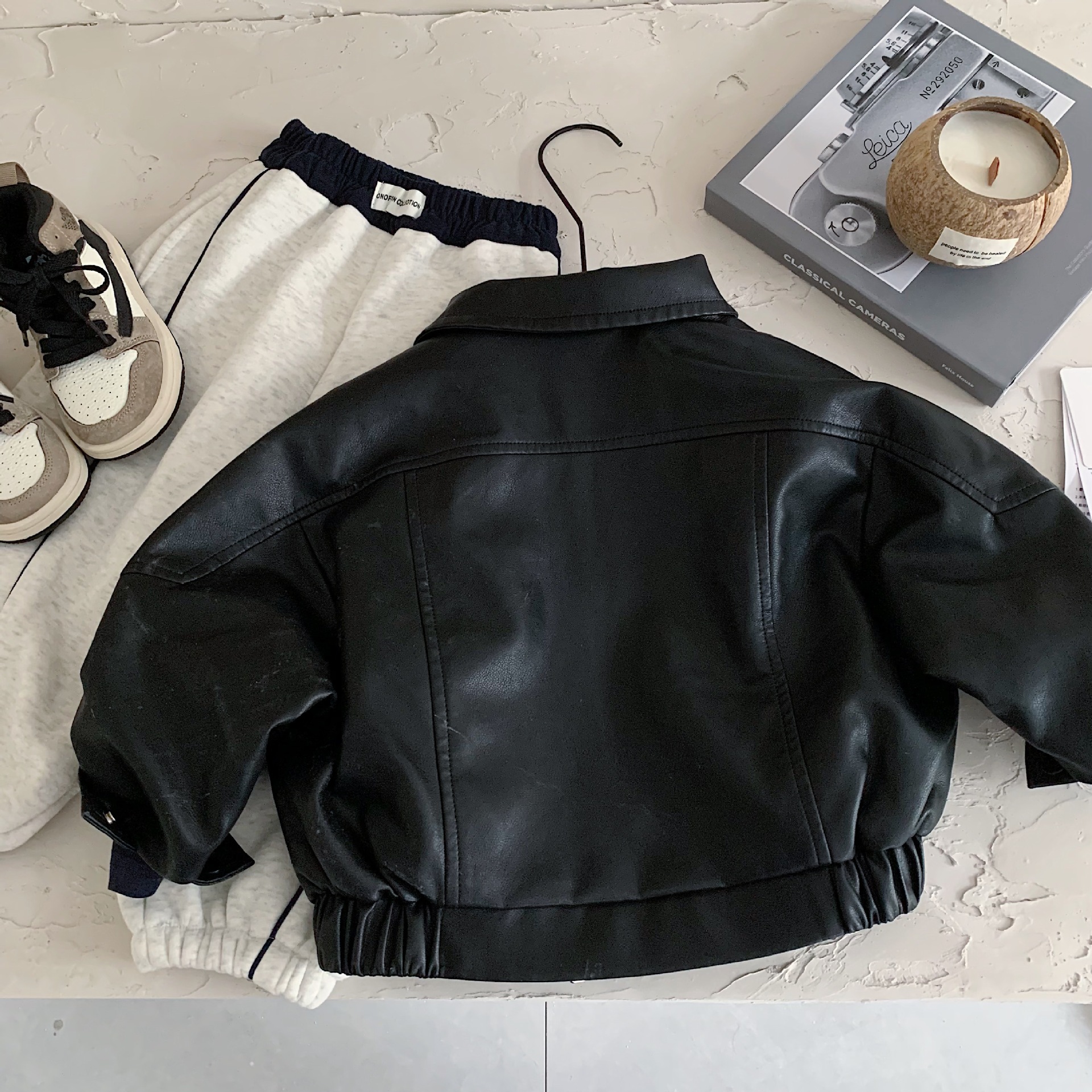 Children's Leather Jacket 2025 Autumn and Winter New Stylish Patchwork Jacket for Boys and Girls, Thickened Boys' Top with Woven Lining Children's Clothing