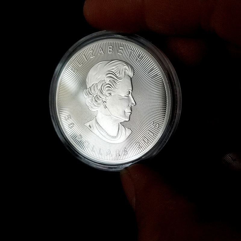 Antique Crafts Copy Iron Material Queen Maple Leaf 2022 2023