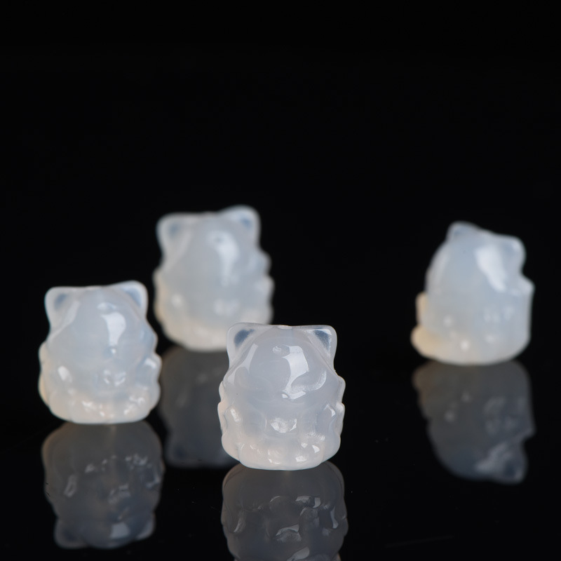 Beibeifu natural ice white agate fox litchi frozen fox DIY accessories small jewelry manufacturers wholesale