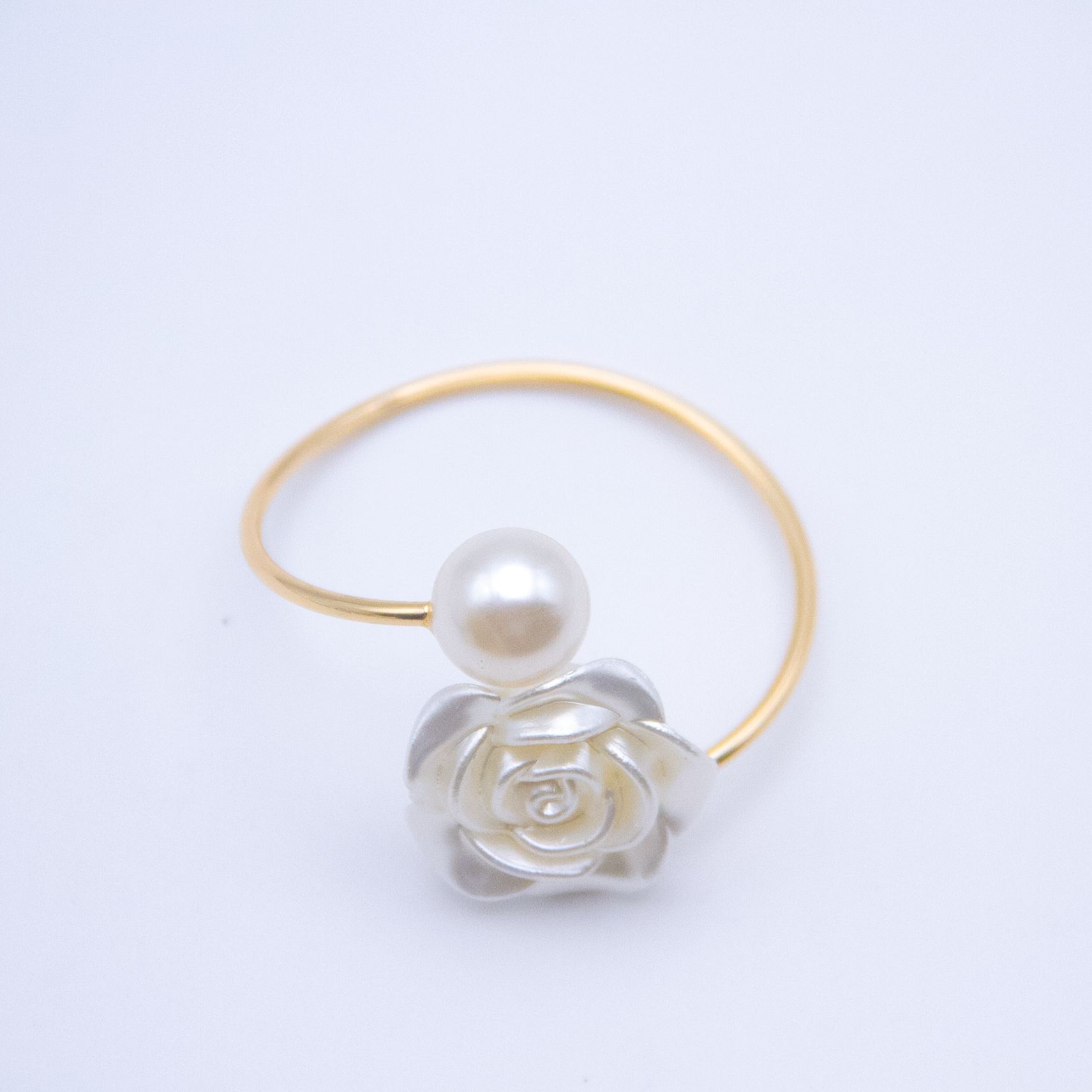 Amazon Creative Rose Round Pearl Metal Napkin Buckle Napkin Ring Napkin Ring Hotel Table Wholesale