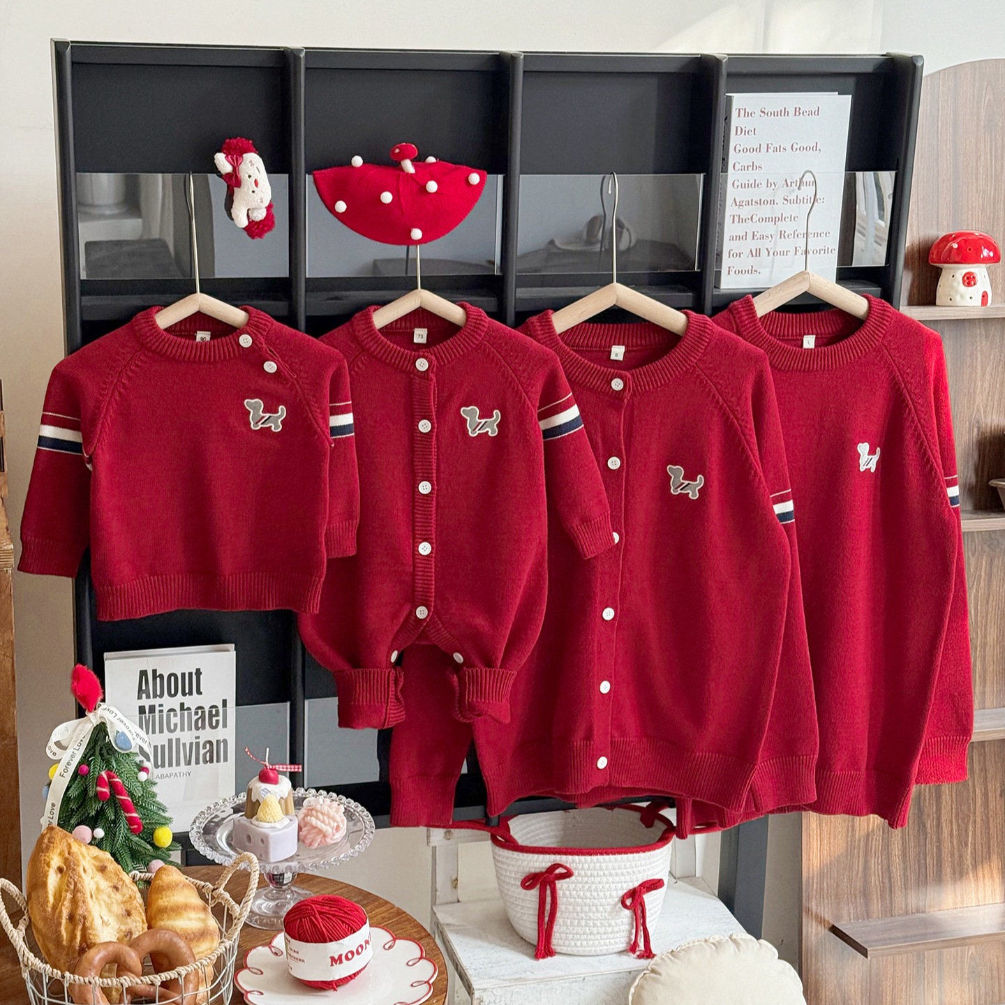 Семейный наряд на Новый год, свитер красного цвета, 2026, новогодняя одежда для семьи из трех и четырех, одежда для новорожденных