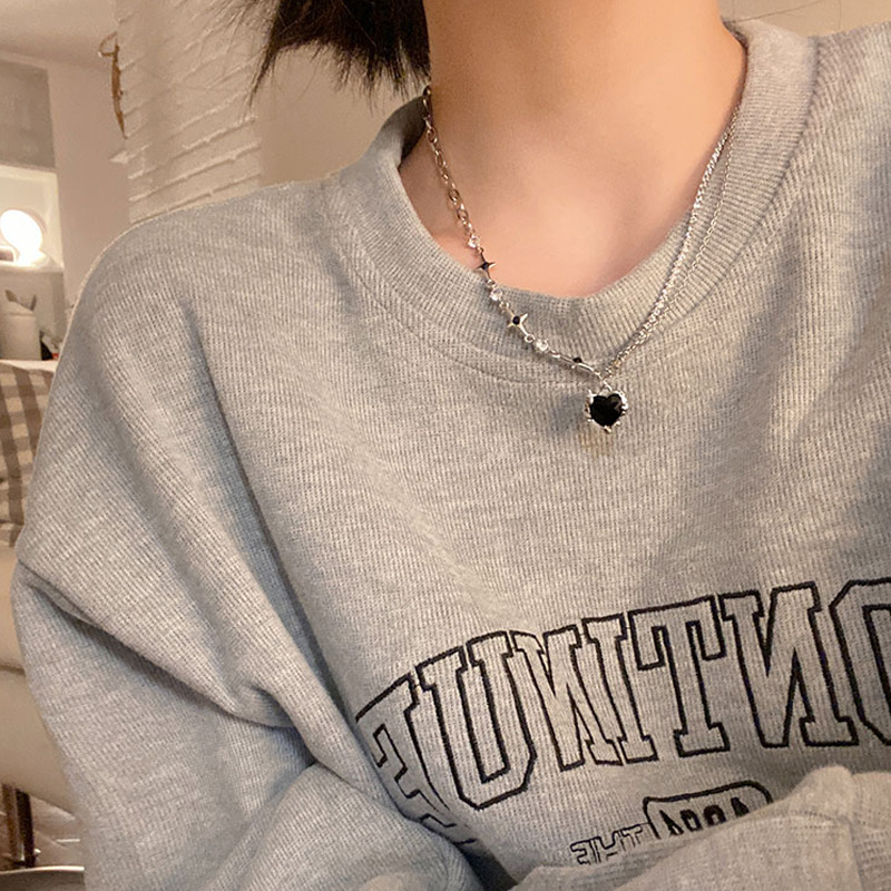 Сладкое и стильное двуслойное ожерелье из титана для женщин, легкая роскошь, дизайн цепочки для свитеров, оптовая продажа цепочек для ключиц