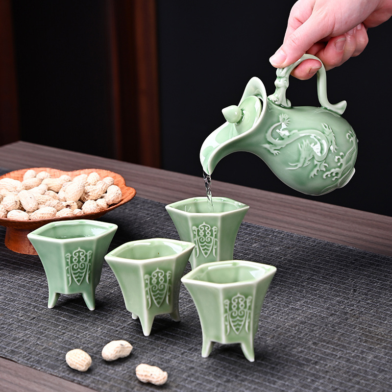 New Wine Set with Embossed Imperial Cup, Antique Ceramic Wine Glass, One Pot and Six Cups, Wine Pot Set, Ceramic Creative Wine Divider