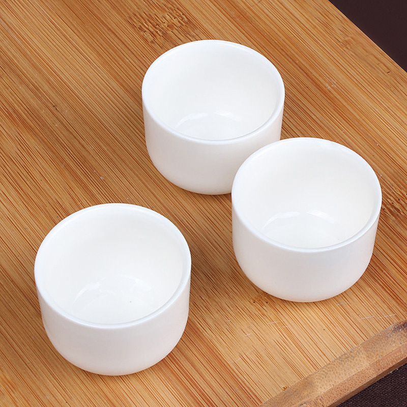 Japanese Style Wine Bottle with Sake Glass Ceramic Wine Set Decanter Small Wine Pot Japanese Style Hotel Restaurant Club Utensils