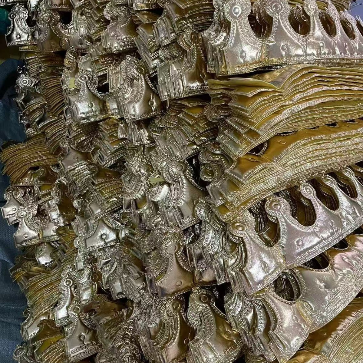 Customized King Crown Halloween Children's Birthday Arrangement Props Golden Cloth Crown Hat Headwear Party Supplies