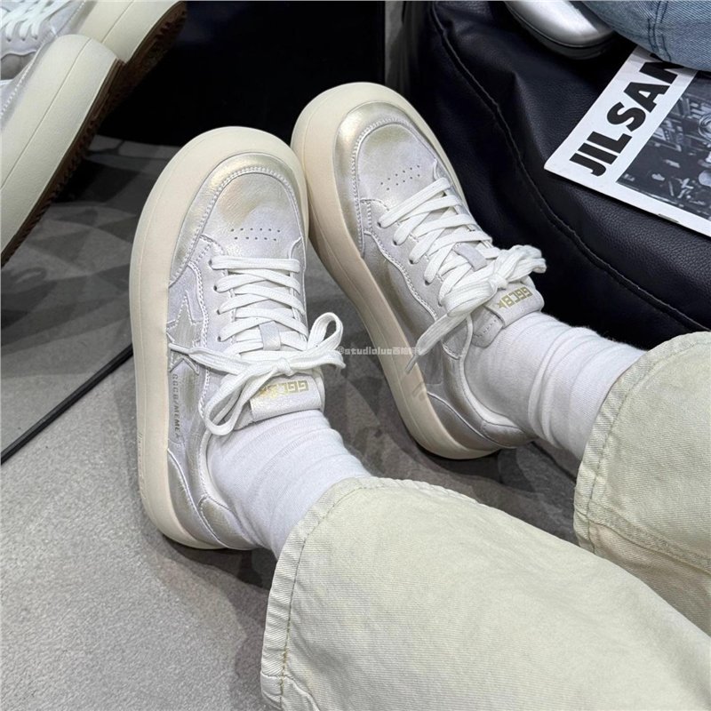 Легкая роскошь, натуральная кожа, корейский стиль, потертые белые кроссовки для женщин, весна-осень 2025