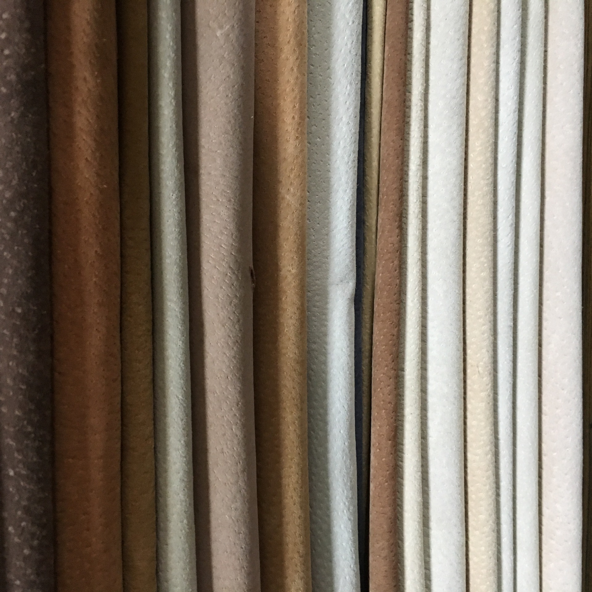 Top layer pigskin wholesale pigskin senior lining leather gloves bags shoes leather leather spot custom