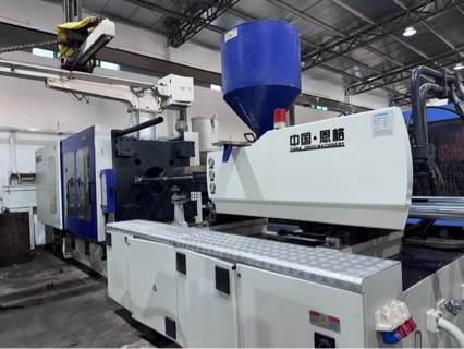 550 тонн сервоприводная энергосберегающая инжекционная машина для литья под давлением, пластиковая инжекционная машина, инжекционная машина для рамок для фруктов