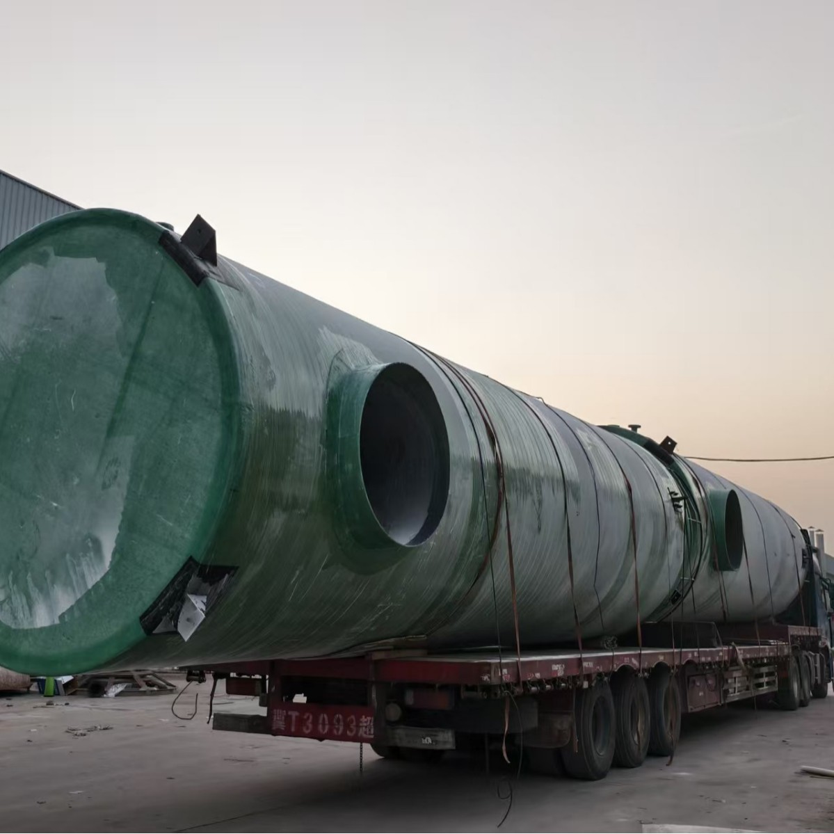Fiberglass Desulfurization Tower, Industrial Waste Gas Treatment Spray Tower, Acid and Alkali Corrosion Resistance, Efficient Desulfurization, Denitration and Dust Removal