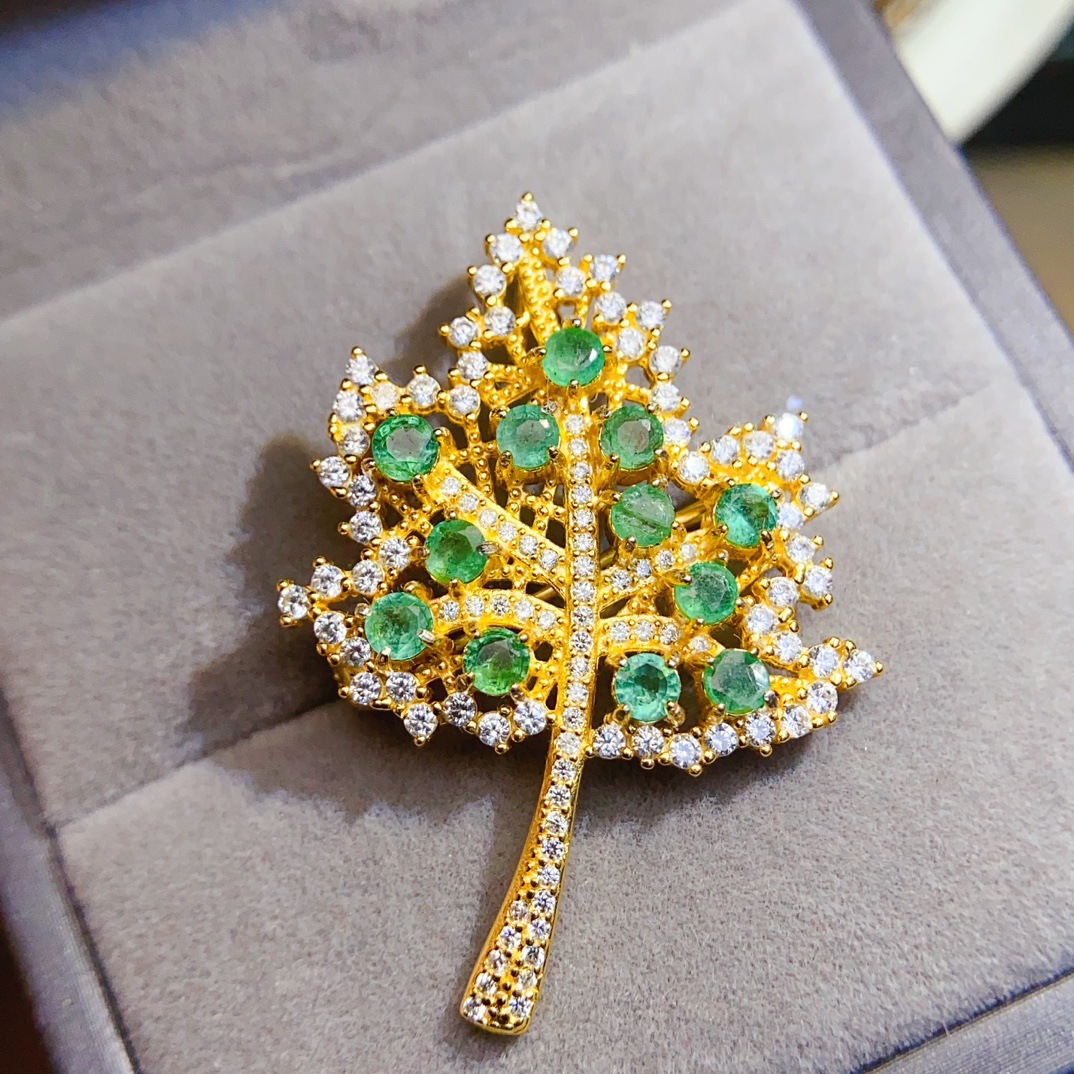 Factory Wholesale Popular Natural Emerald Brooch S925 Silver Inlaid Main Stone 3*3 Hot Selling European and American Dropshipping