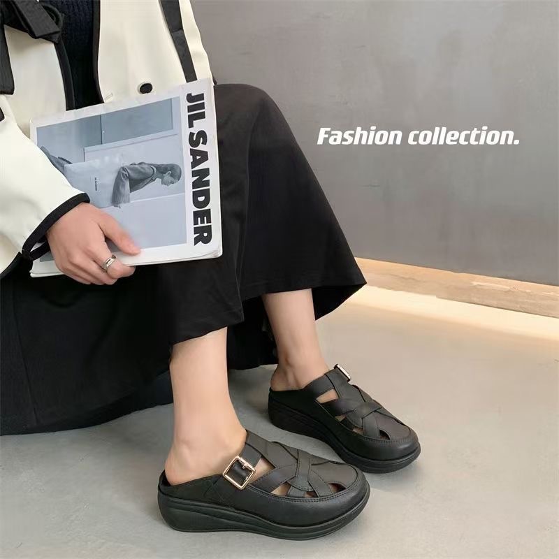 Women's Outdoor Slippers for Going Out, Trendy on Instagram, Thick-Soled Height-Increasing Sandals, Summer Home Non-Slip Closed-Toe Beach Shoes