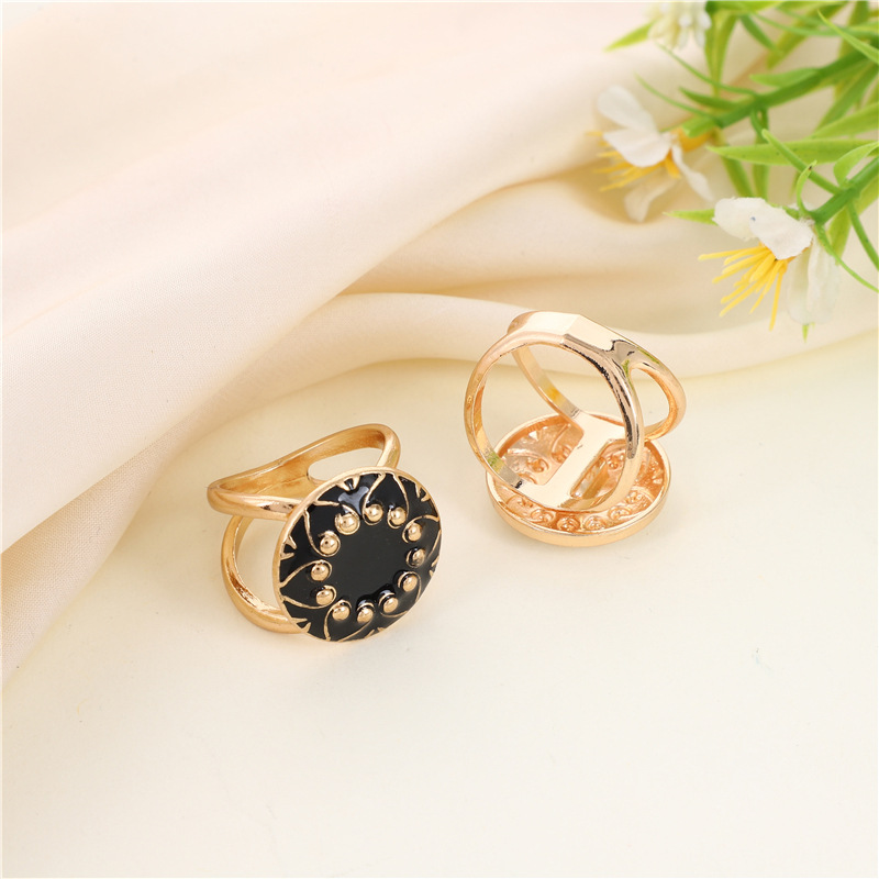 Shell Creative Pearl Silk Scarf Buckle Shirt Bow Tie Matching Decorative Buckle High-end Shirt Bow Tie Matching Fixed Decoration