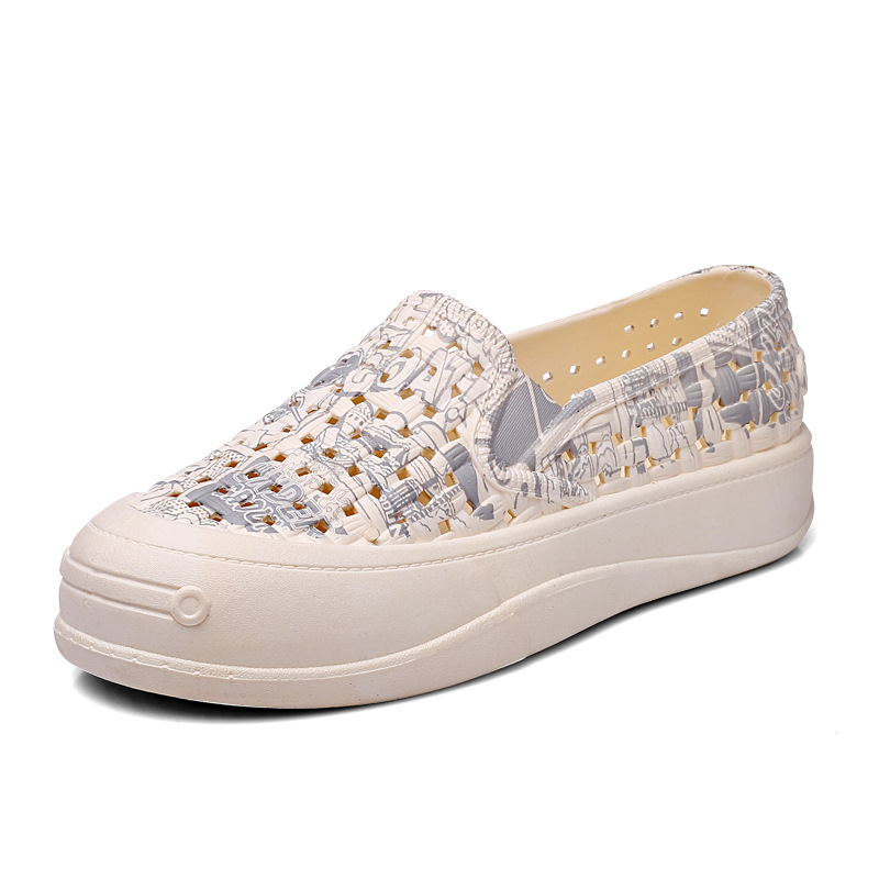 Cave Shoes Women's Summer Shoes Sandals with Feeling of Stomping Shoes Cute Western-style Soft-soled Mesh Breathable Waterproof Beach Shoes for Foreign Trade