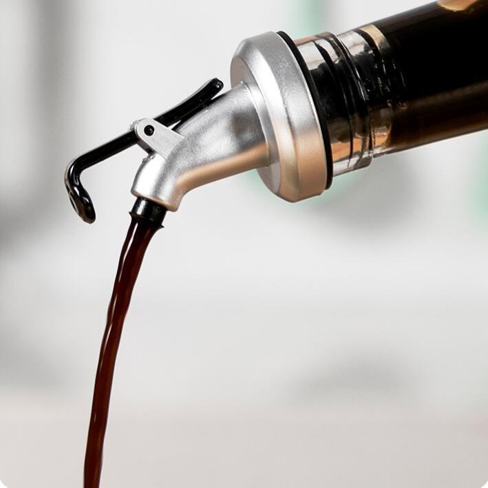 Factory Wholesale Oil Spout Oil Bottle Stopper Kitchen Push-Type Oil Guide Spout Soy Sauce Vinegar Bottle Stopper Seasoning Bottle Oil Spout Stopper