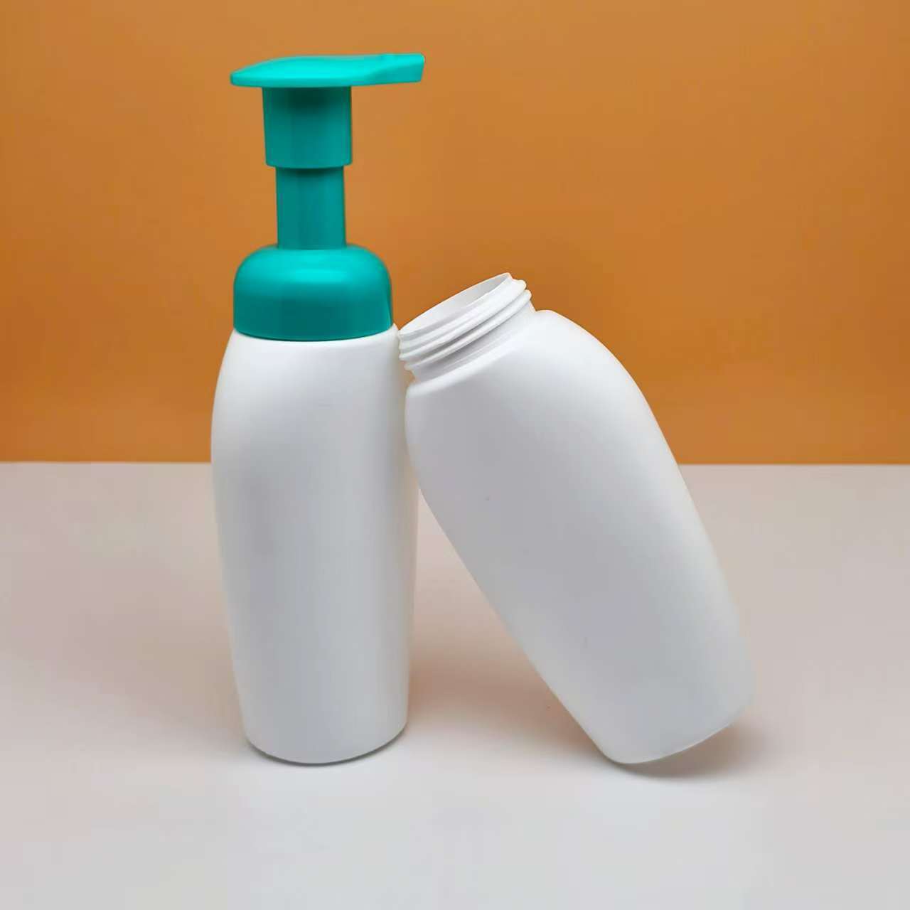 Fengying Plastic Hdpe 200ml Foam Bottle Facial Cleanser Bottle Hand Sanitizer Bottle Daily Chemical Care Product Packaging Material