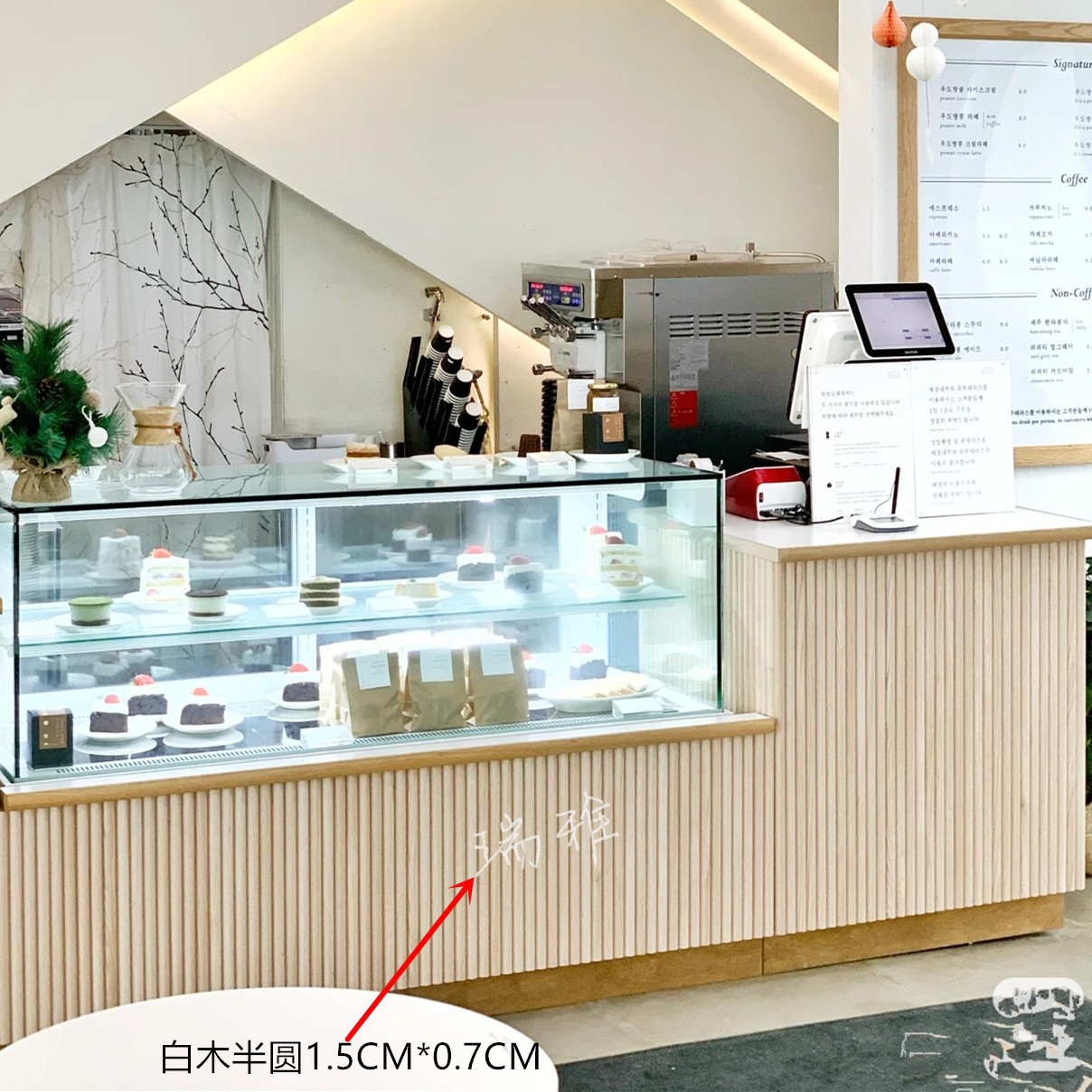 Factory solid wood semicircular line drip line background wall modeling edge line furniture decoration wood line waist line skirting line stick