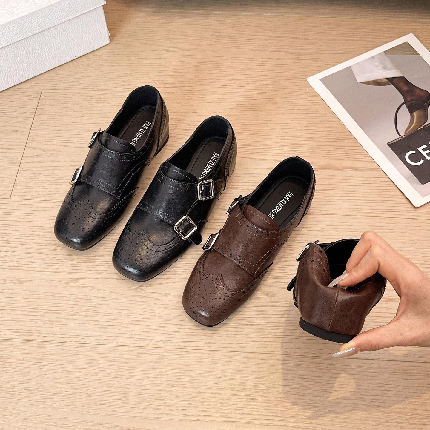 6666-1 Retro Carved Inner Heightening Loafers for Women 2025 New Autumn and Winter Brogue Small Leather Shoes