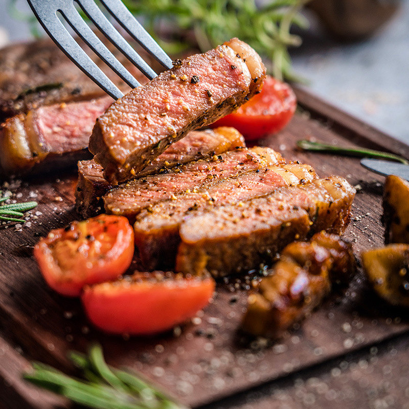 Directly Supplied from the Manufacturer: Grilled Beef Steak, Original Cut, Black Pepper Seasoning, Wholesale Trade