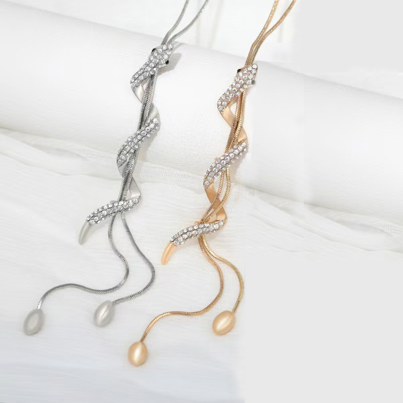 Factory direct supply flower sweater chain female high sense pendant pendant long necklace new tassel jewelry wholesale