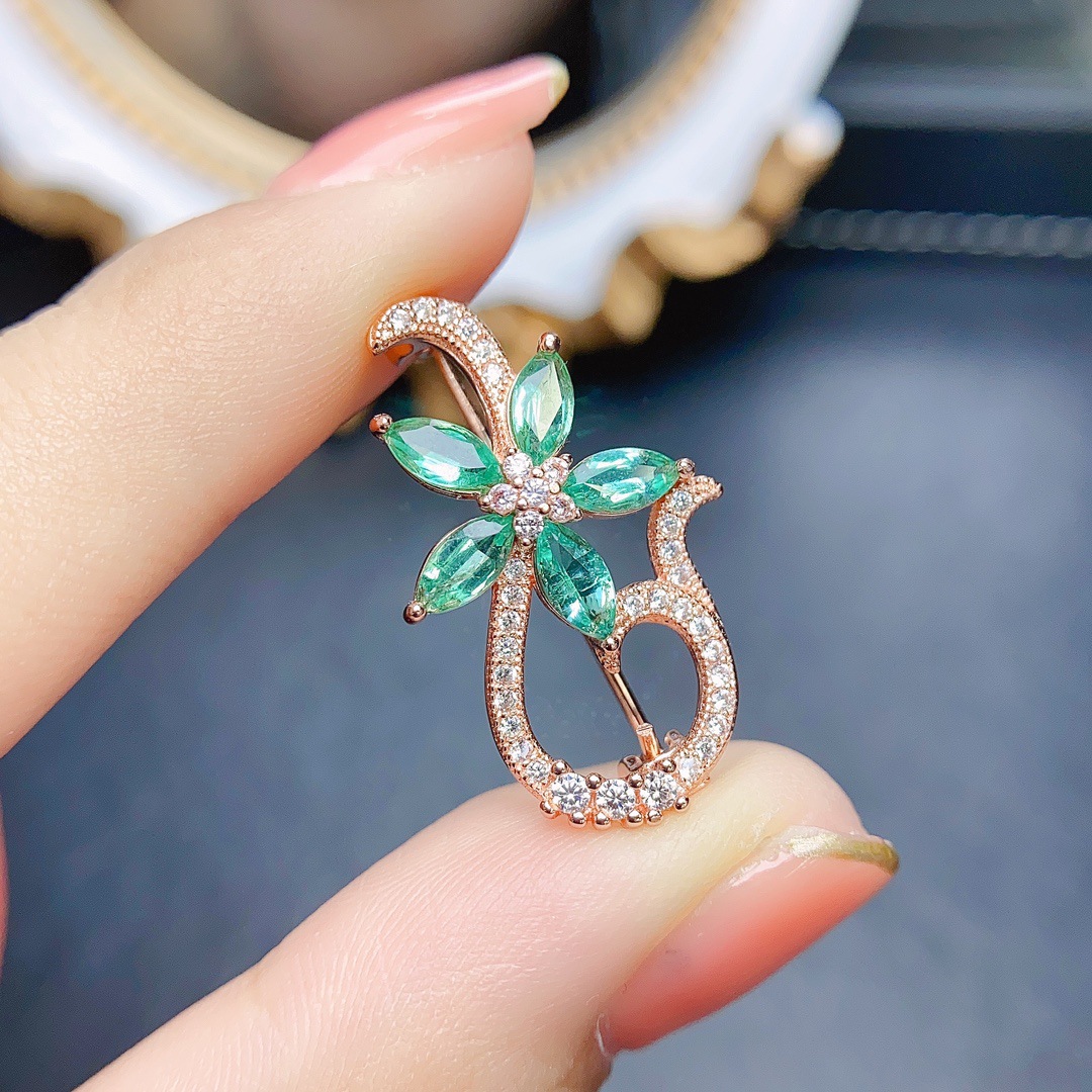 Factory Wholesale Popular Natural Emerald Brooch S925 Silver Inlaid Main Stone 2.5*5 Hot Selling European and American One Generation