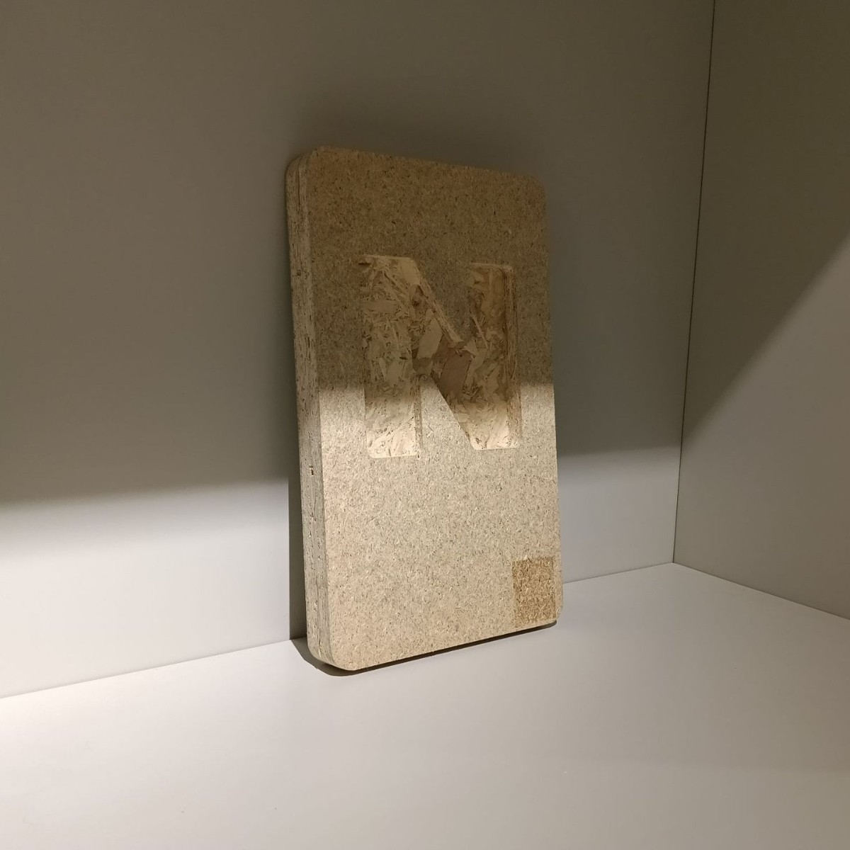 Supply Wholesale Eo Grade European Pine Board Particle Board Double Veneer Desktop Wardrobe Door Bathroom Partition Board