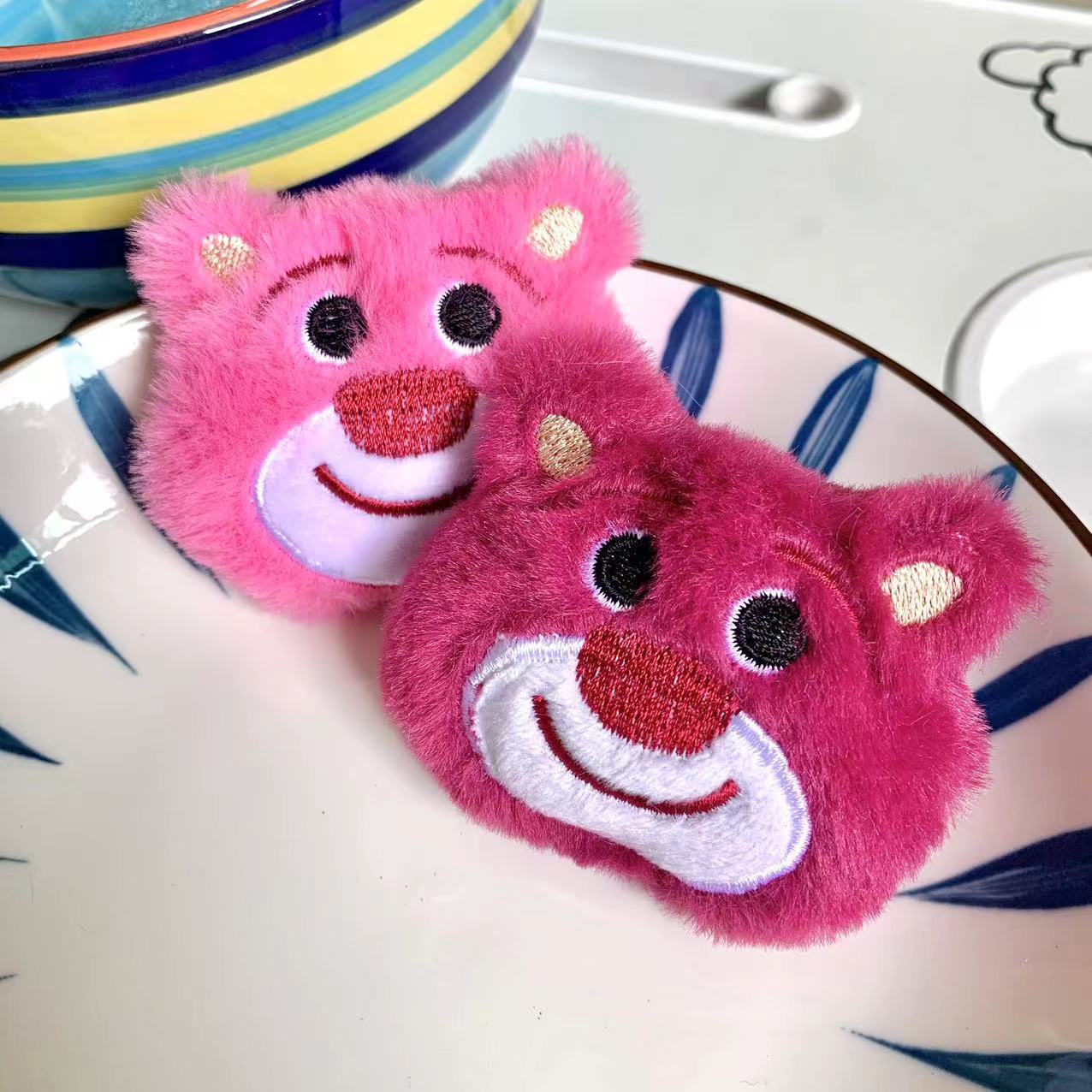New plush cartoon strawberry bear brooch cute strawberry hair accessories diy accessories doll bag socks accessories