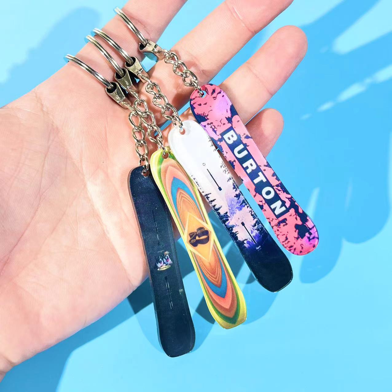 Skier with Mini Mini Mini Fingertip Snowboard Keychain Pendant Jewelry Model Snow Friends Gift