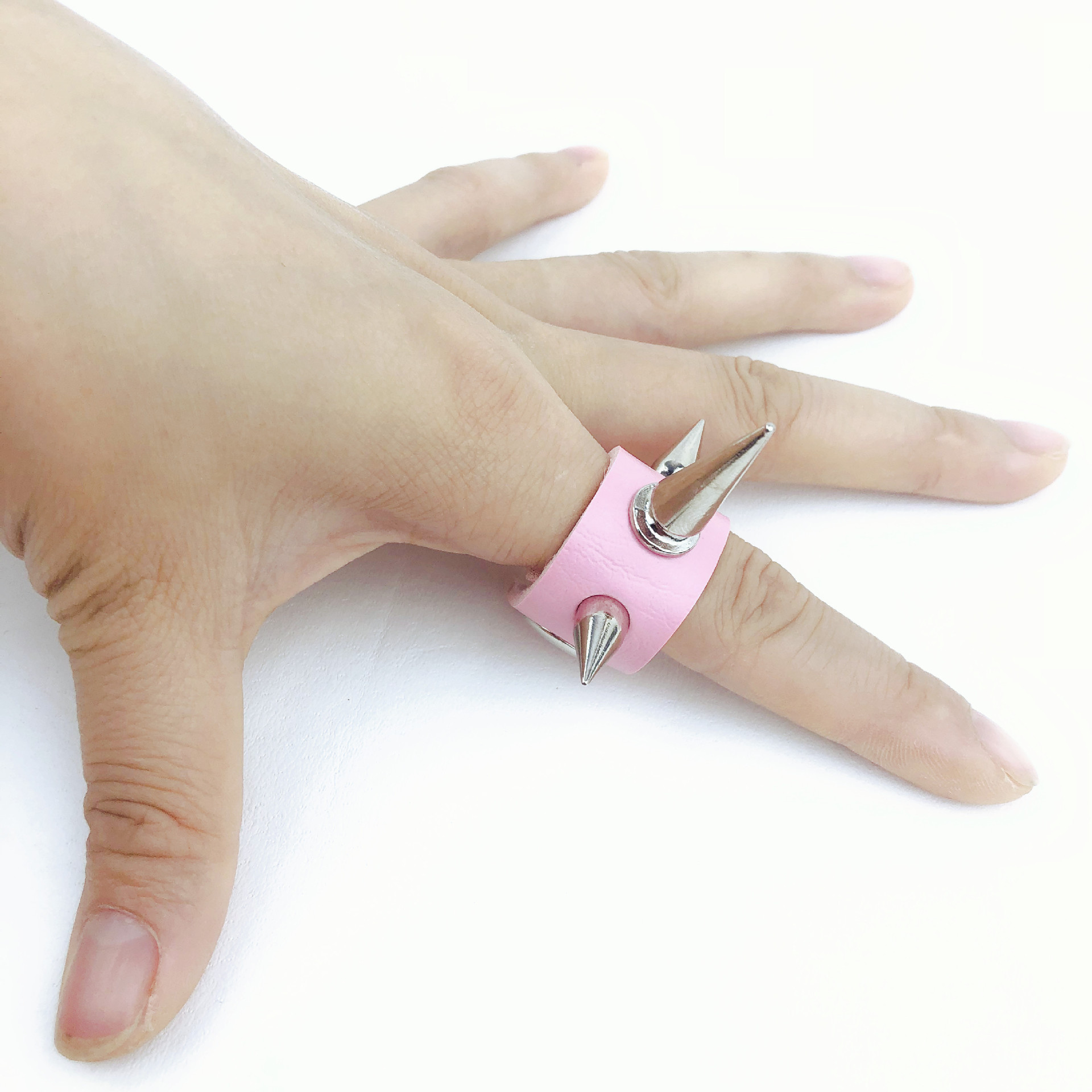 European and American pop punk sharp rivet personality fashion couple ring KTV nightclub performance jewelry ring