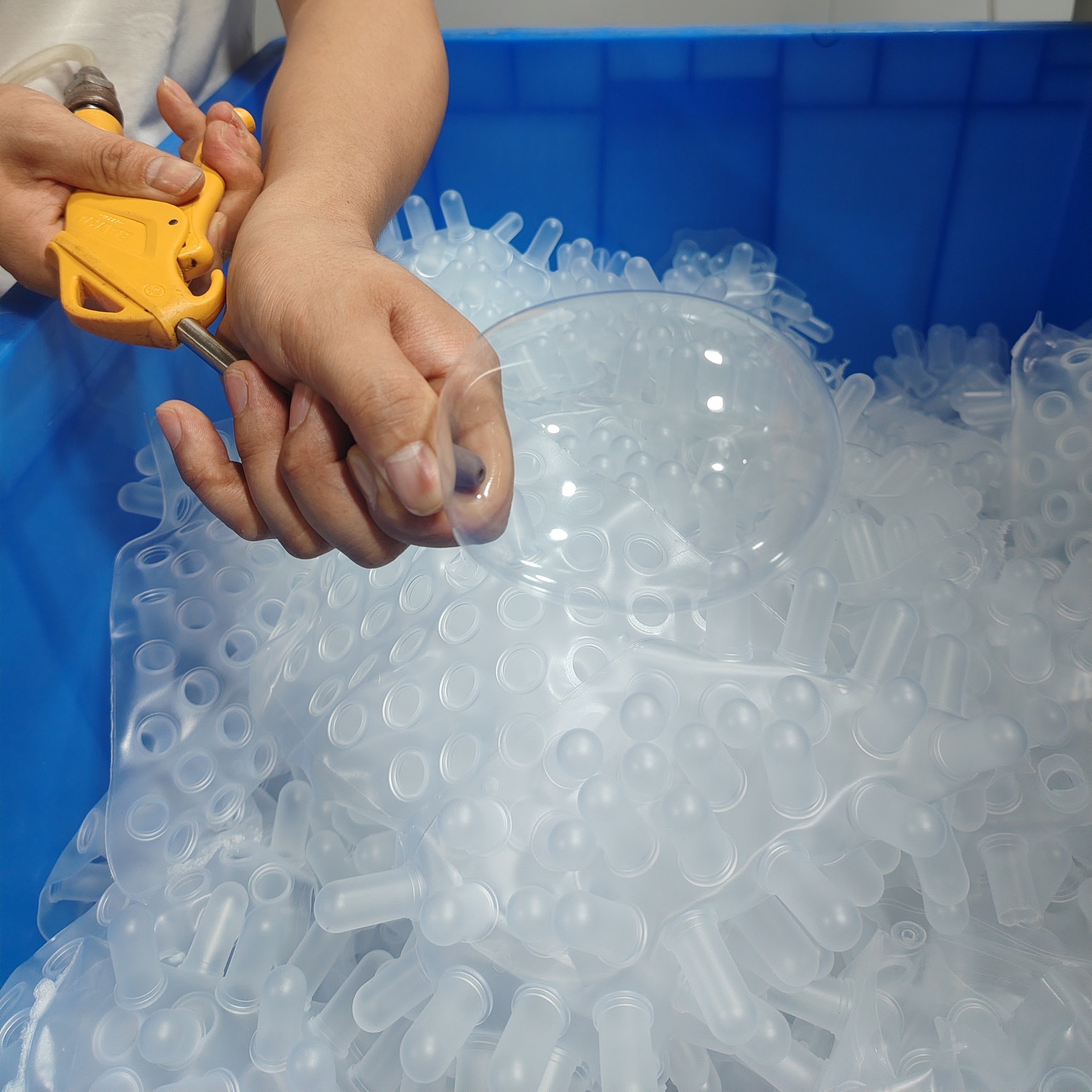 Wholesale Popular Grape Skin Jelly Liquid Silicone Transparent Cover Ball Skin Popping Jelly Popping Pudding Skin