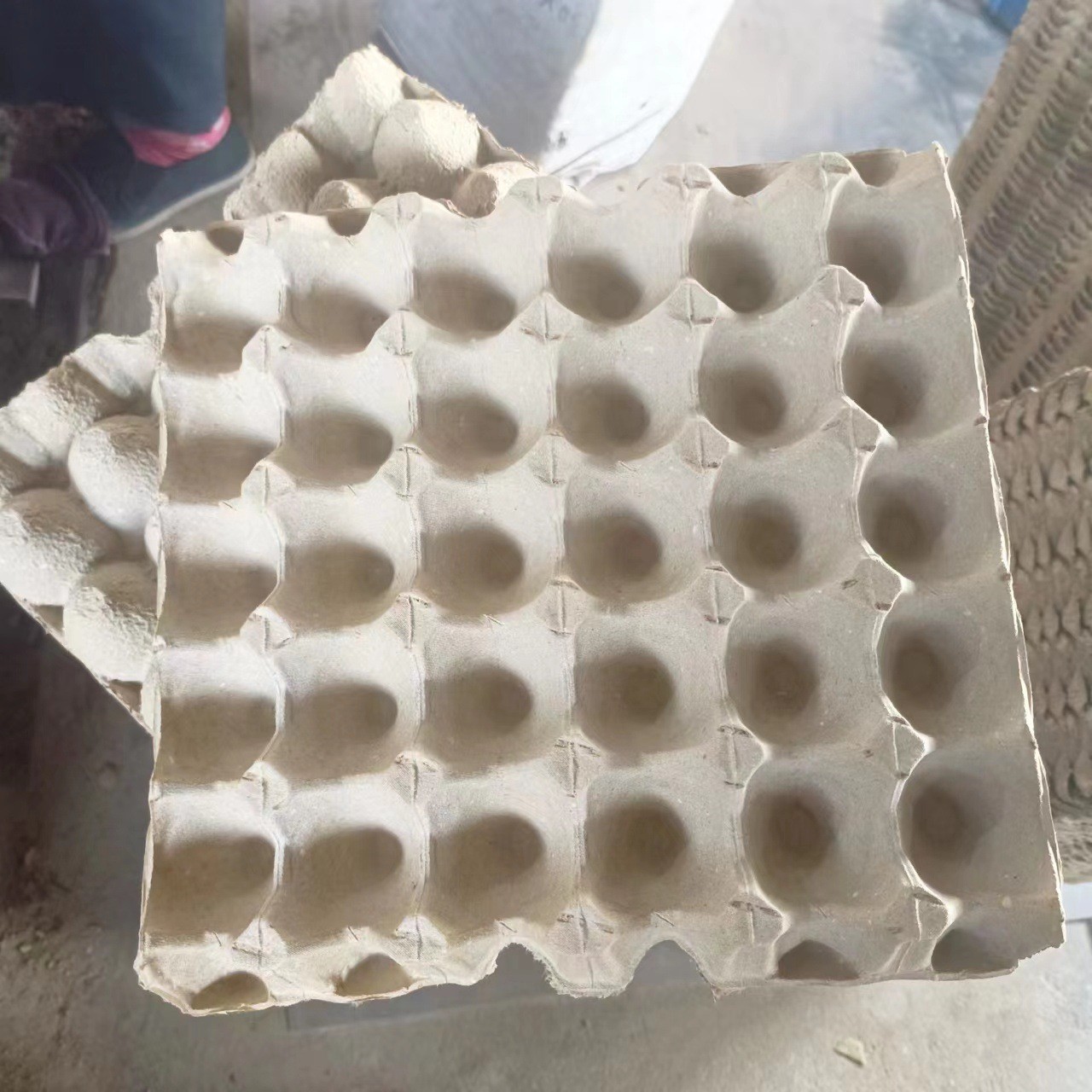 Производитель поставляет 30 штук, 15 штук, 12 штук поддонов для яиц из бумажной массы, цвет цветной капусты желтый, стандартный желтый, стандартный белый, влагостойкий, водонепроницаемый и устойчивый к давлению