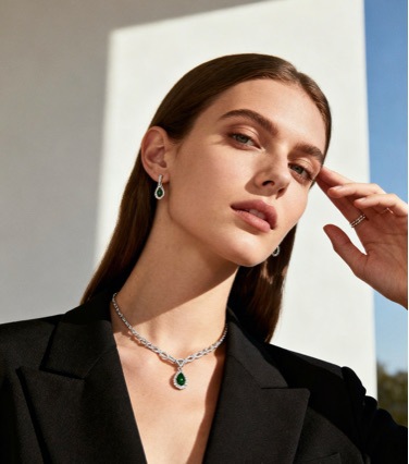 High-End Jewelry Photography