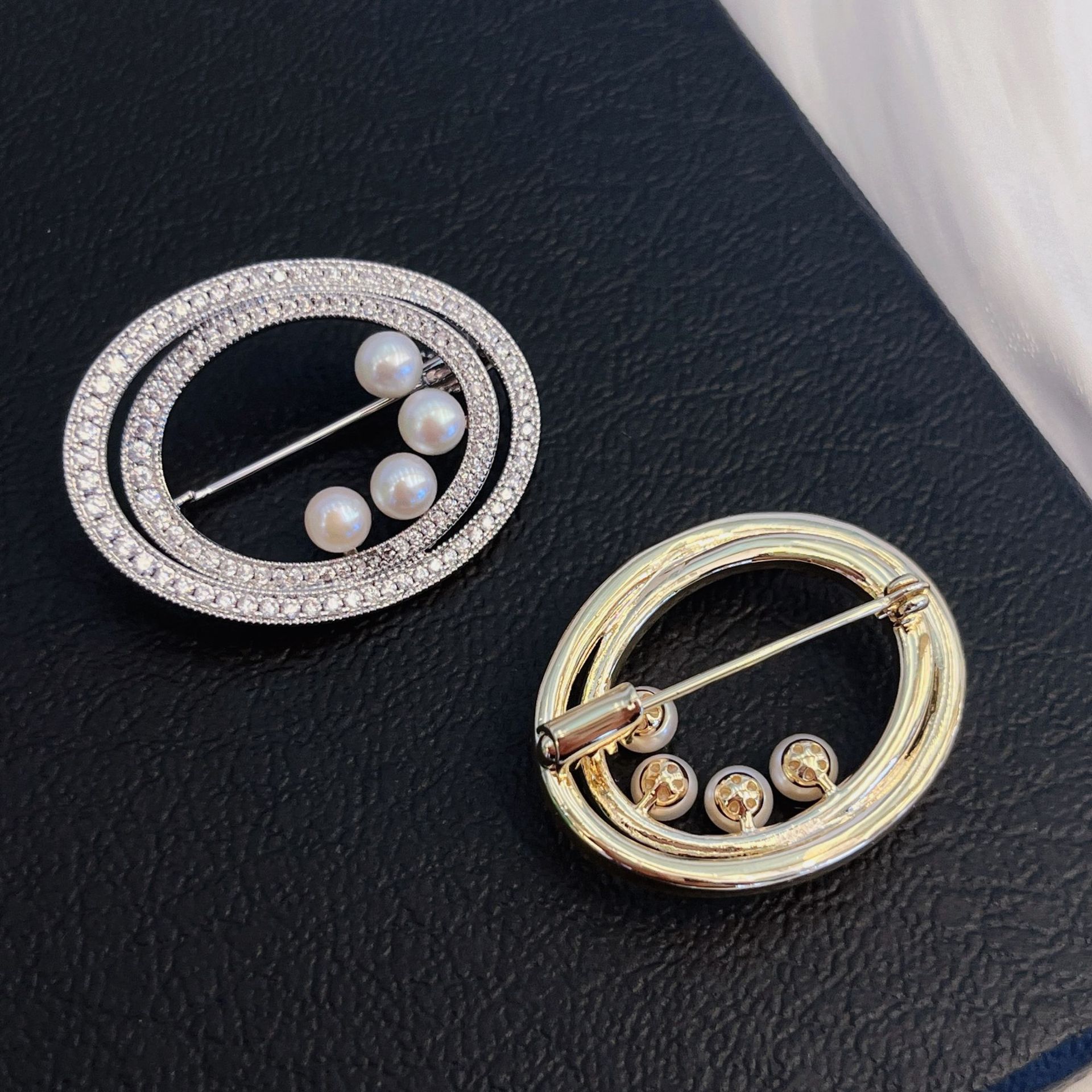 Winter New Butterfly Flower Ring Element tian Ran Freshwater Pearl Pin Fashion Corsage All-match Suit Brooch