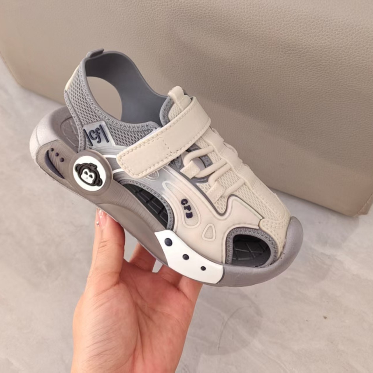 Summer New Style Sports Toe-Toe Sandals with Soft Soles for Boys, Small, Medium and Large Girls, Casual Beach Wholesale, Cool