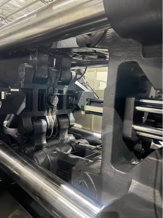 Low Price Transfer 9.9 into the New Haitian 450H High-Speed Top with Machine 780 down Mold Double Closed Loop Glue Injection Mold Opening