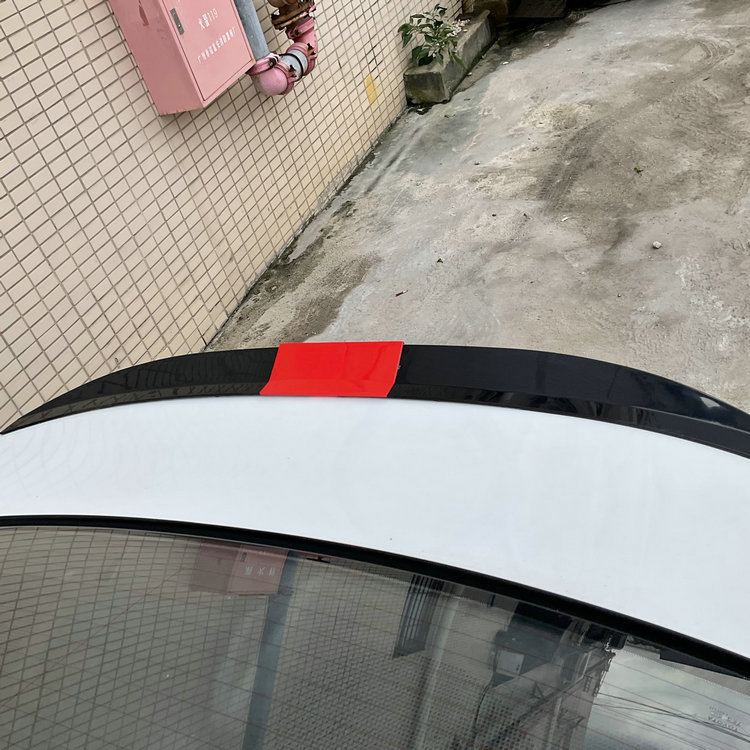 Source Manufacturer Three-Stage Adjustable Bright Black Carbon Fiber Rear Wing Universal Spoiler Car Modification Universal Rear Wing