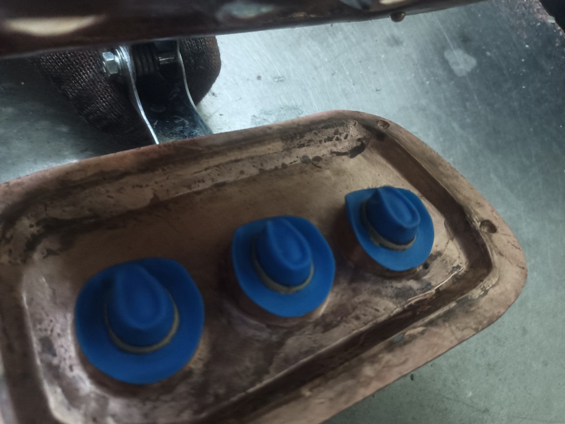 Professional Manufacturing of Various Spray Molding Molds, Spray Painting Molds, Clamp Molds, Side Mold Covering Molds, Spray Painting and Spray Molding Fixtures