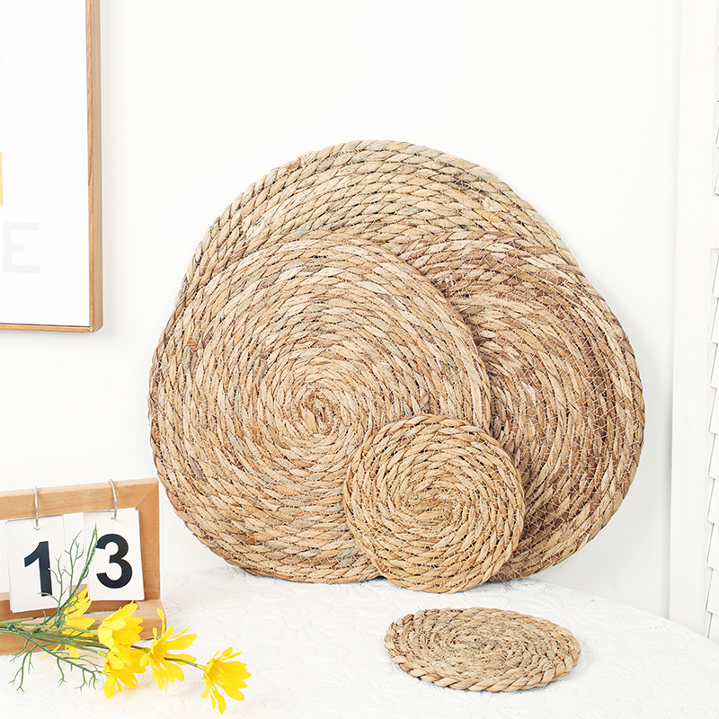 Amazon's Best Selling Cattail Woven Placemats, B&B Table Decoration Mats, Hand-Woven Coasters, Casserole Insulation Mats
